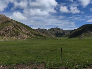 甘粛省・国道345号と黄河の写真　母なる黄河を渡り国道345号を行く5-6