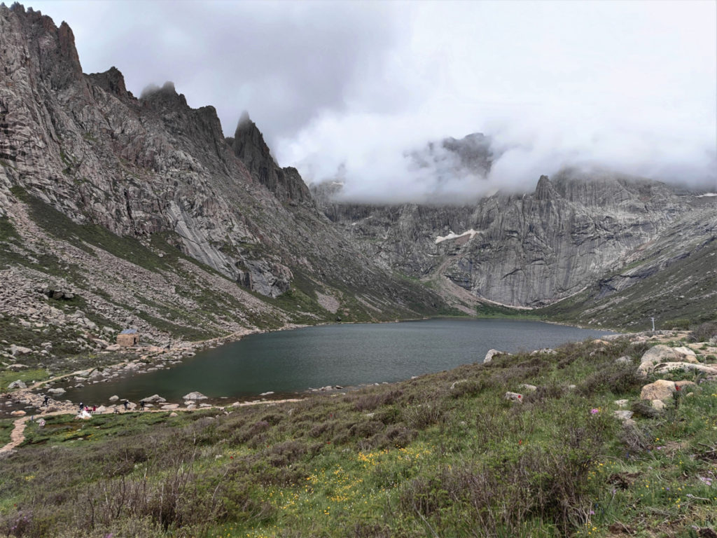 四川省・連宝叶則・年保玉則の写真　巴顔喀拉（パヤカラ）山脈の神界トレッキング2-1