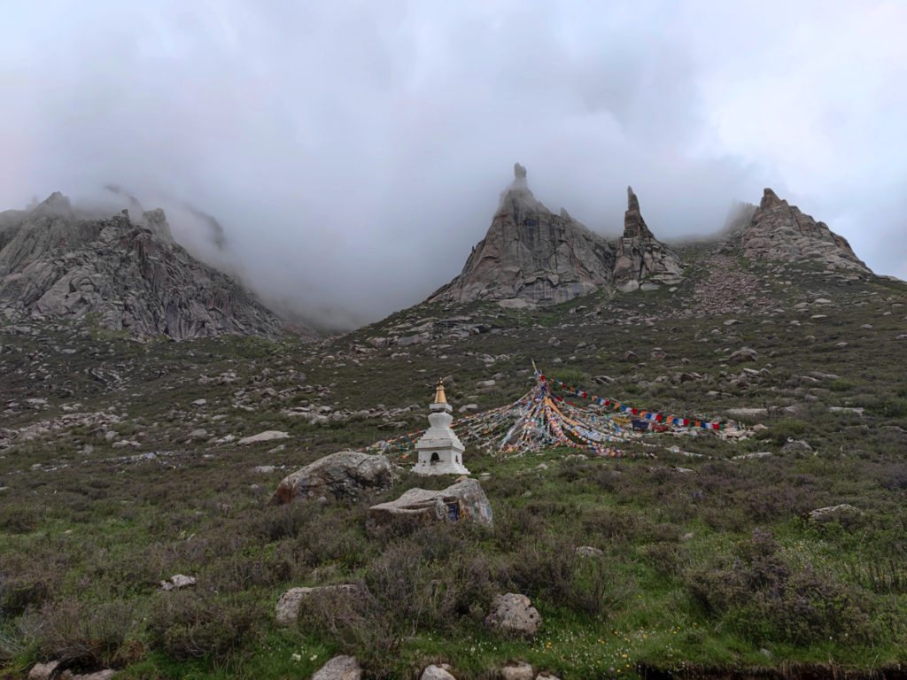 四川省・連宝叶則・年保玉則の写真　巴顔喀拉（パヤカラ）山脈の神界トレッキング2-3