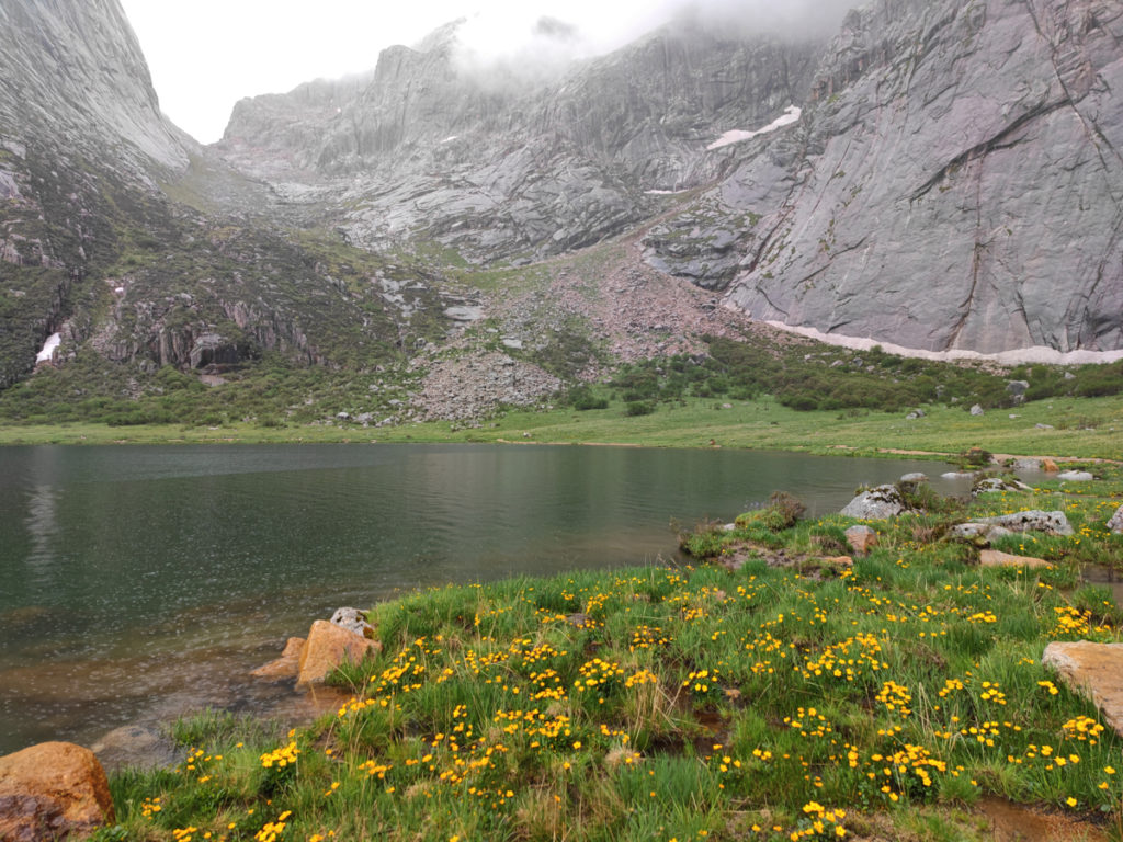 四川省・連宝叶則・年保玉則の写真　巴顔喀拉（パヤカラ）山脈の神界トレッキング2-4