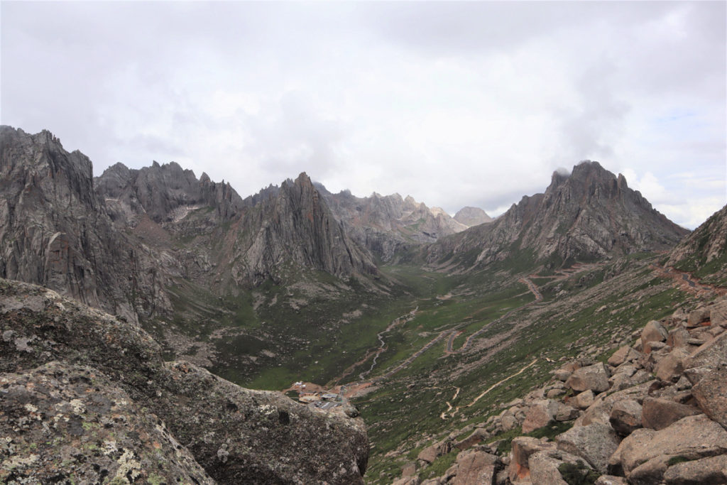 四川省・連宝叶則・年保玉則の写真　巴顔喀拉（パヤカラ）山脈の神界トレッキング3-1