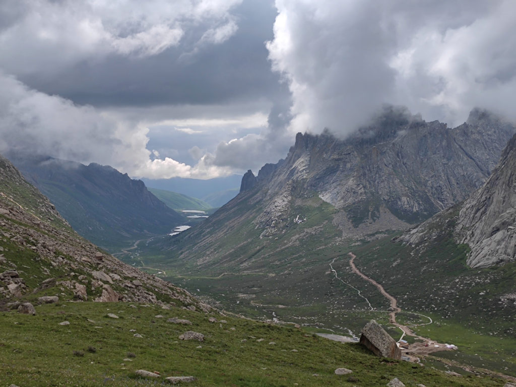 四川省・連宝叶則・年保玉則の写真　巴顔喀拉（パヤカラ）山脈の神界トレッキング3-2