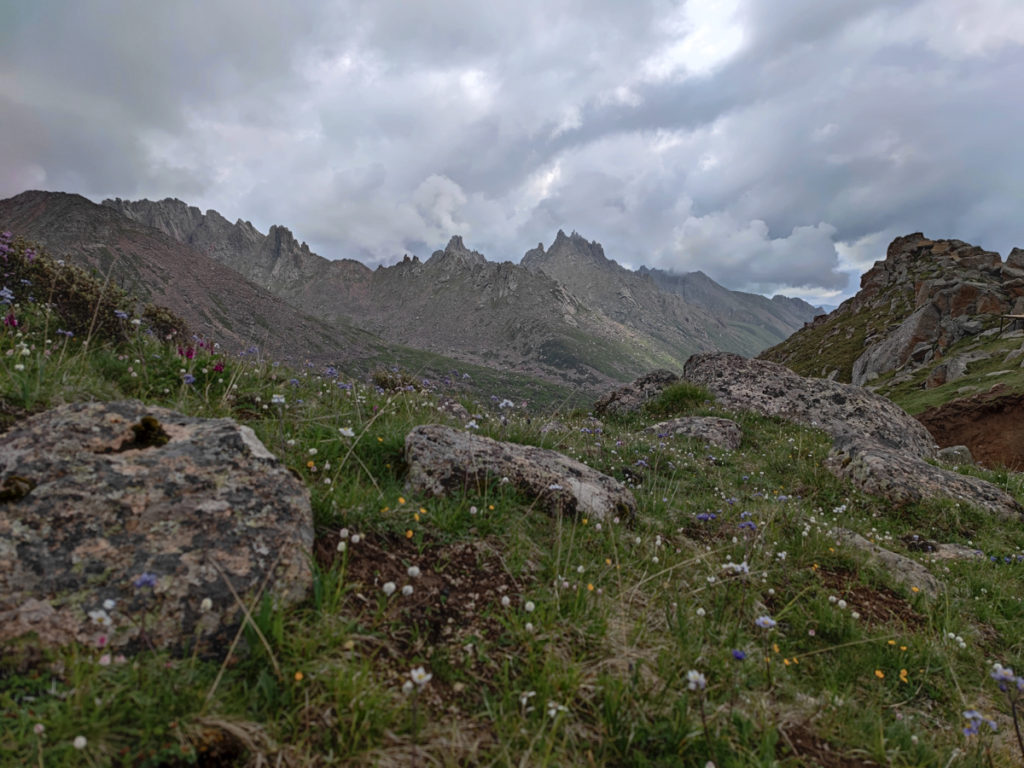 四川省・連宝叶則・年保玉則の写真　巴顔喀拉（パヤカラ）山脈の神界トレッキング3-4