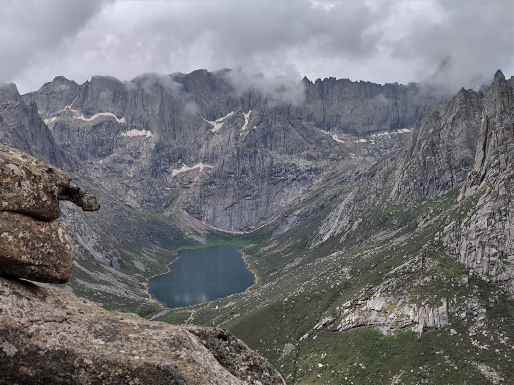 四川省・連宝叶則・年保玉則の写真　巴顔喀拉（パヤカラ）山脈の神界トレッキング4-1