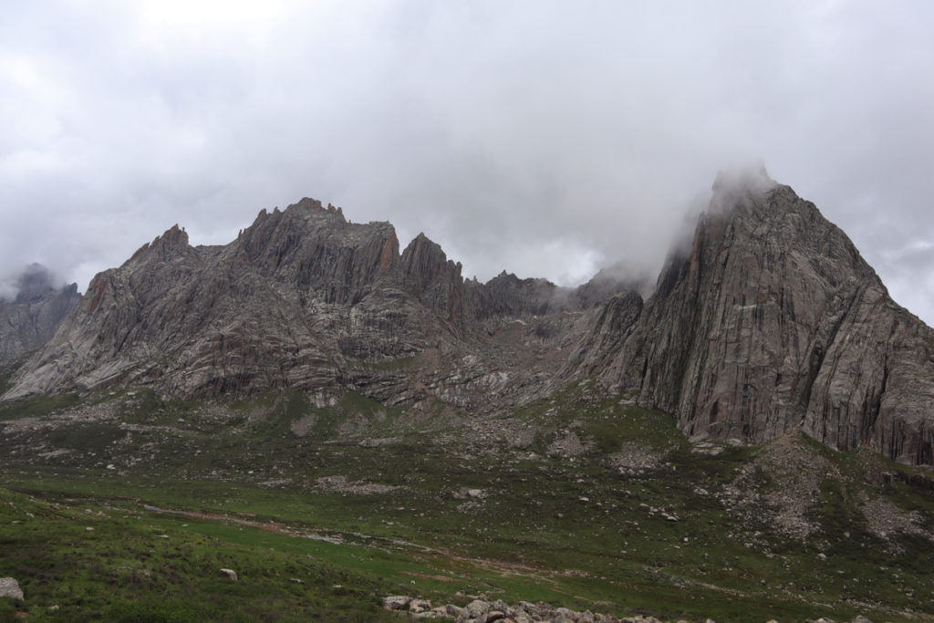 四川省・連宝叶則・年保玉則の写真　巴顔喀拉（パヤカラ）山脈の神界トレッキング4-5