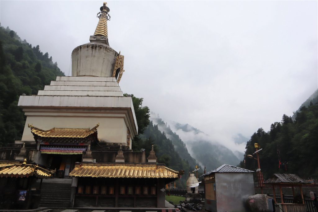 四川省・華棚溝・羊茸哈徳と達古氷河・都江堰の写真　西藏高原最東端を行く2-4