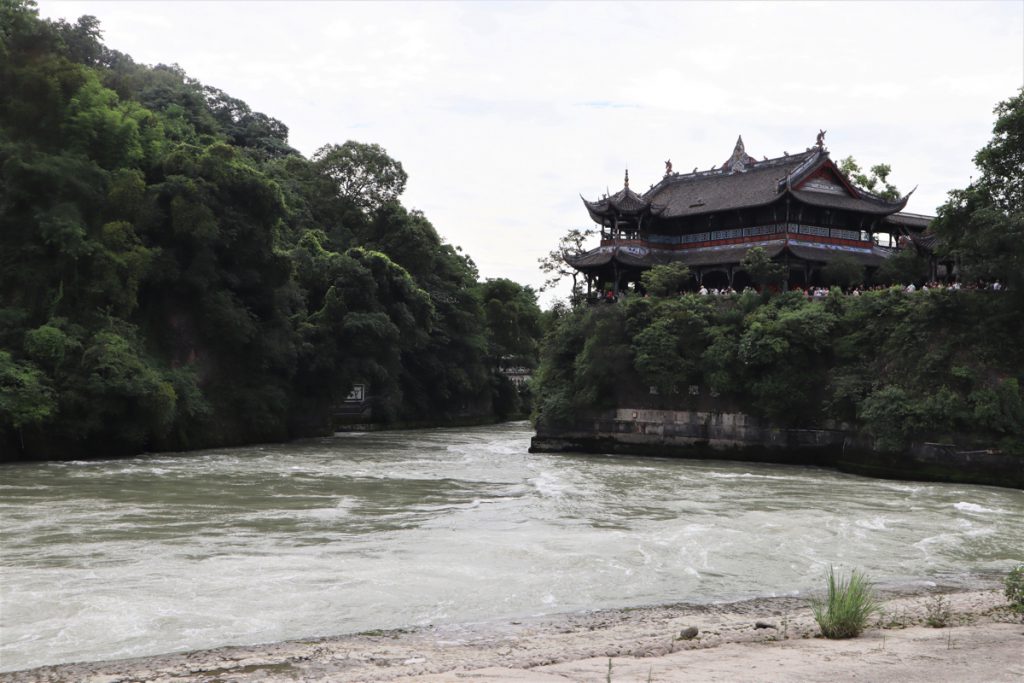 四川省・華棚溝・羊茸哈徳と達古氷河・都江堰の写真　西藏高原最東端を行く8-3