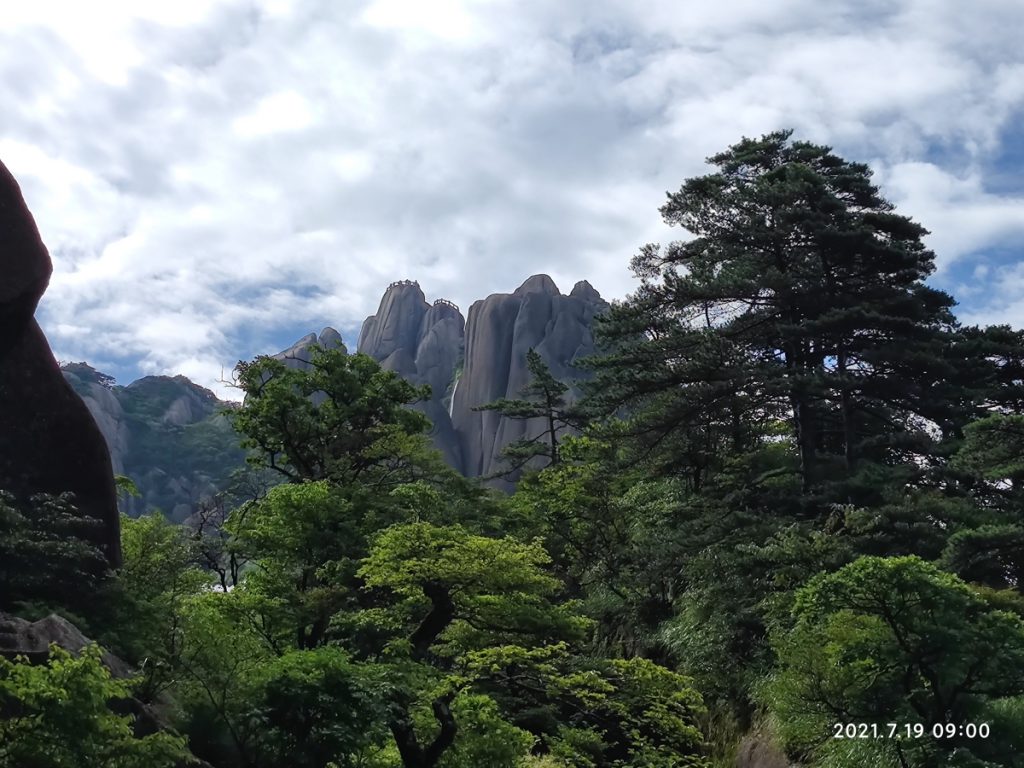 安徽省・黄山の写真 “天井図画”の奇岩の地6-2