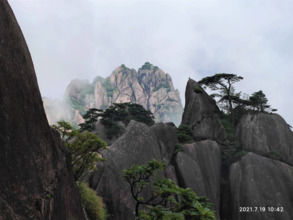 安徽省・黄山の写真 “天井図画”の奇岩の地6-3