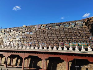 四川省・木雅大寺、塔公草原の写真 雅拉雪山を守る木雅大寺3-7
