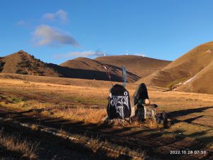 四川省・木雅大寺、塔公草原の写真　雅拉雪山を守る木雅大寺4-11