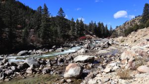 四川省・の写真　神山を仰ぎ格聶（グニエ）南綫を行く5-11