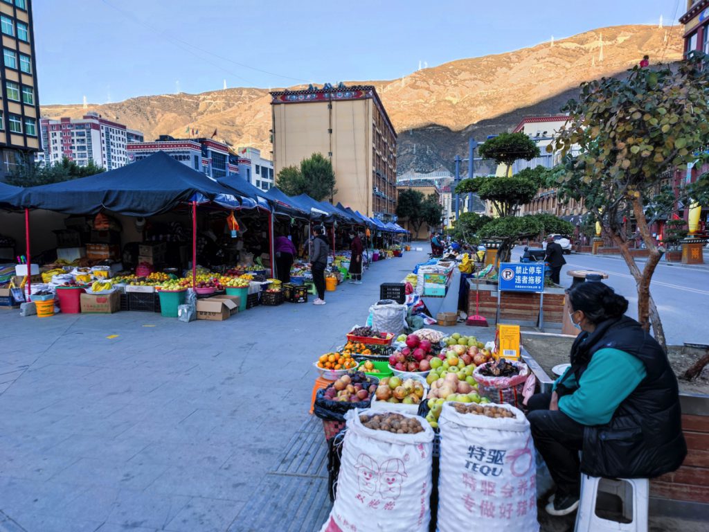 四川省・の写真 海抜5千mの扎瓦拉峠を越え巴搪、理塘へ4-5