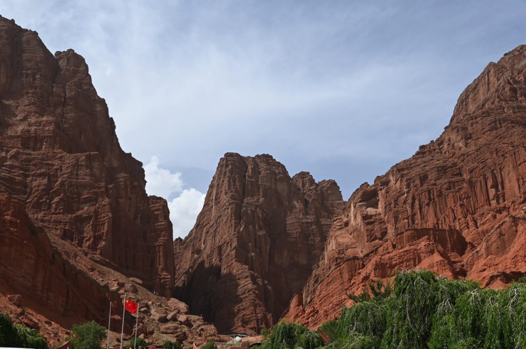 新疆ウィグル自治区・の写真　炎熱の谷から緑の天山へ2-1