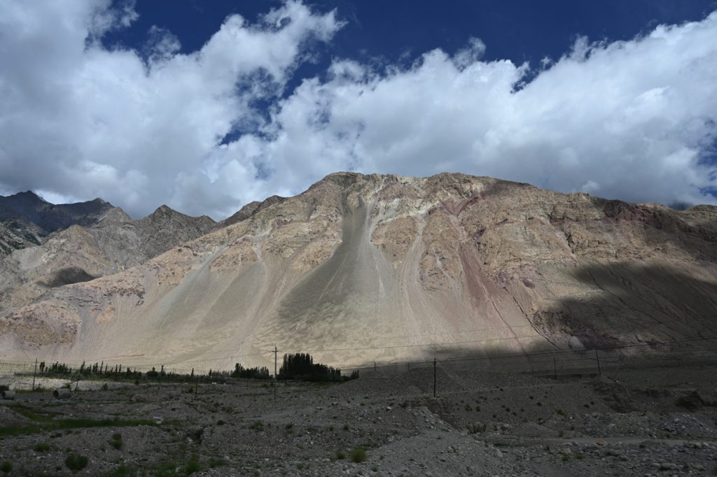 新疆ウィグル自治区・の写真 パミールの宝石2-2