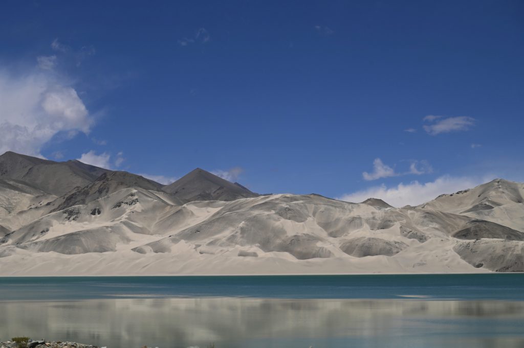 新疆ウィグル自治区・の写真　パミールの宝石3-3