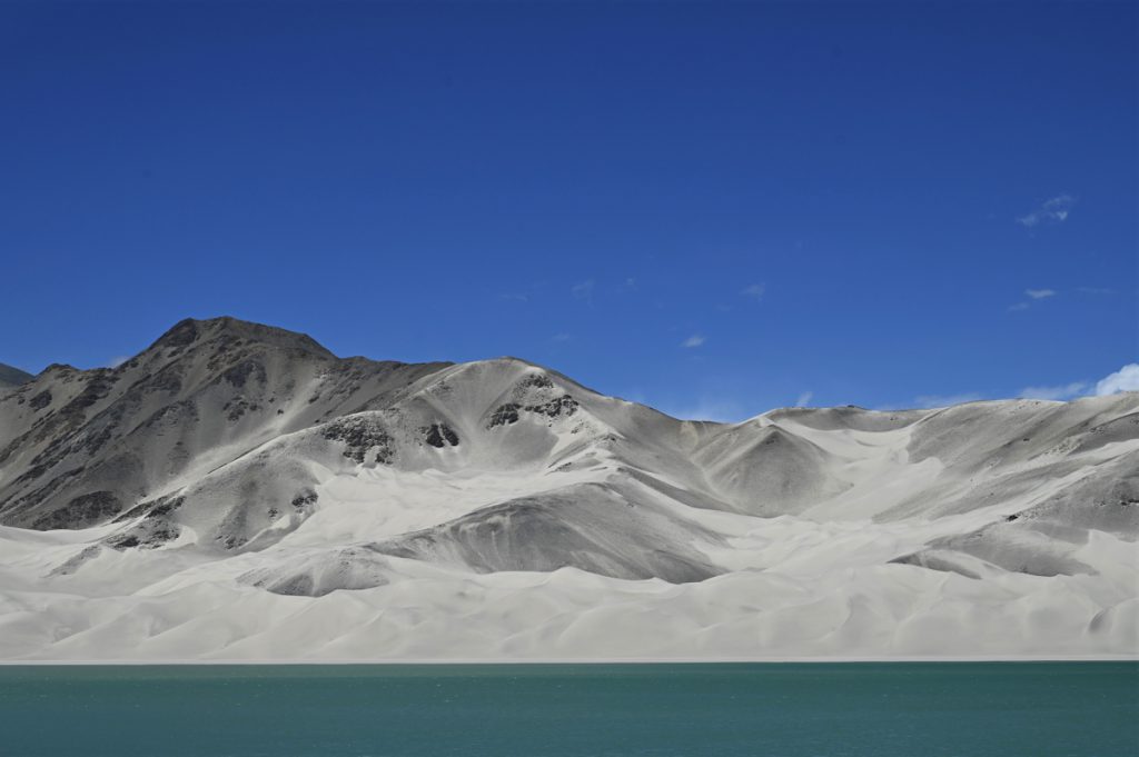 新疆ウィグル自治区・の写真　パミールの宝石3-5