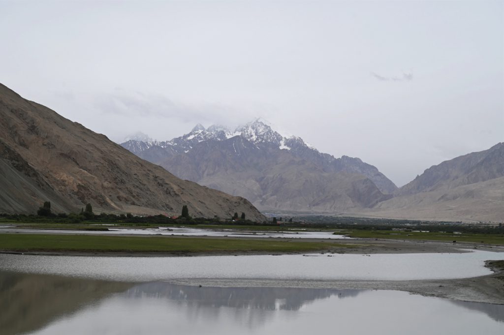 新疆ウィグル自治区・の写真　世界の屋根と氷河2-4