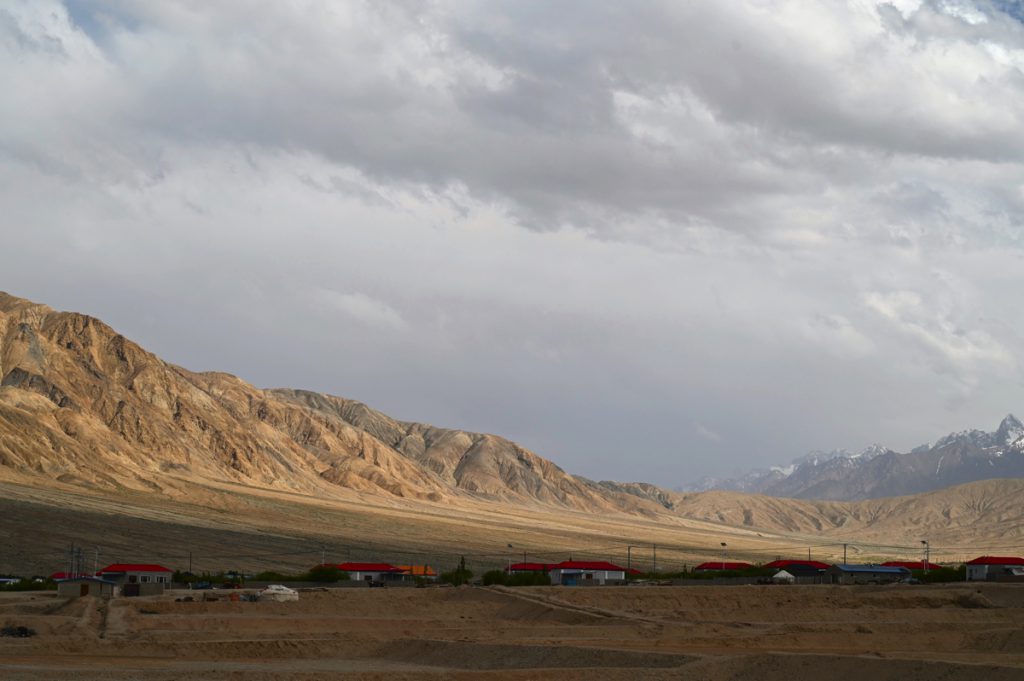 新疆ウィグル自治区・の写真　世界の屋根と氷河3-1