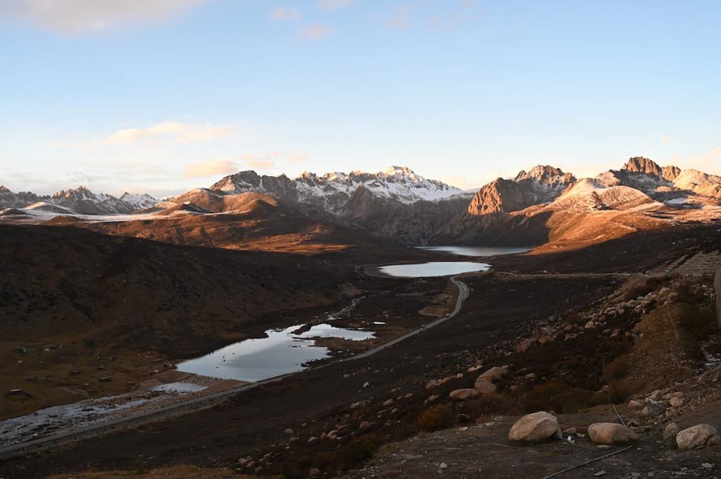 四川省・の写真　亞丁から白玉へ3-1