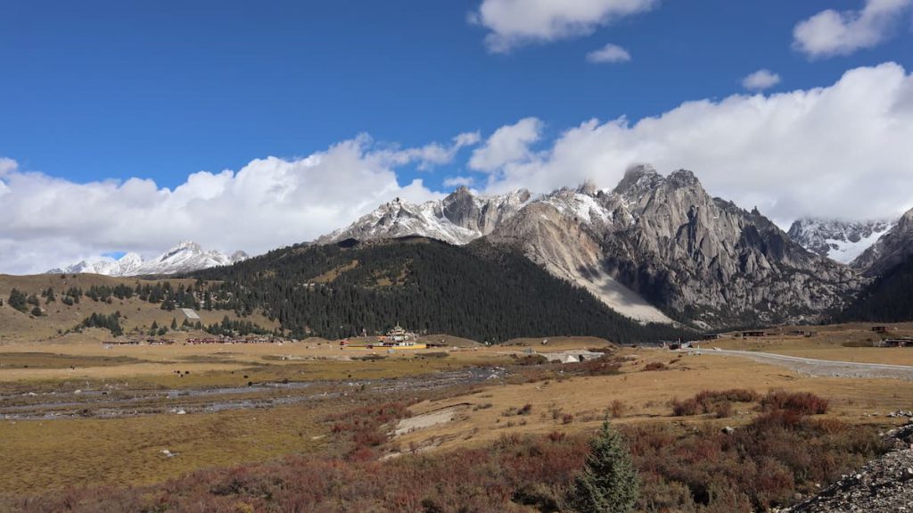 四川省・の写真 亞丁から白玉へ4-2