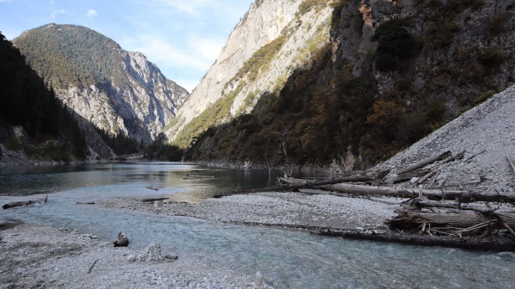 四川省・の写真　亞丁から白玉へ7-2