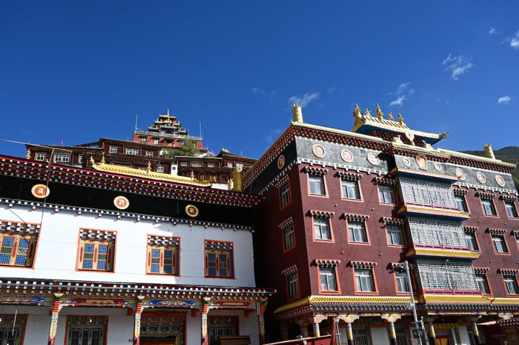 四川省・十明佛学院と白玉寺の写真　海抜５千mの仏教学院4-1