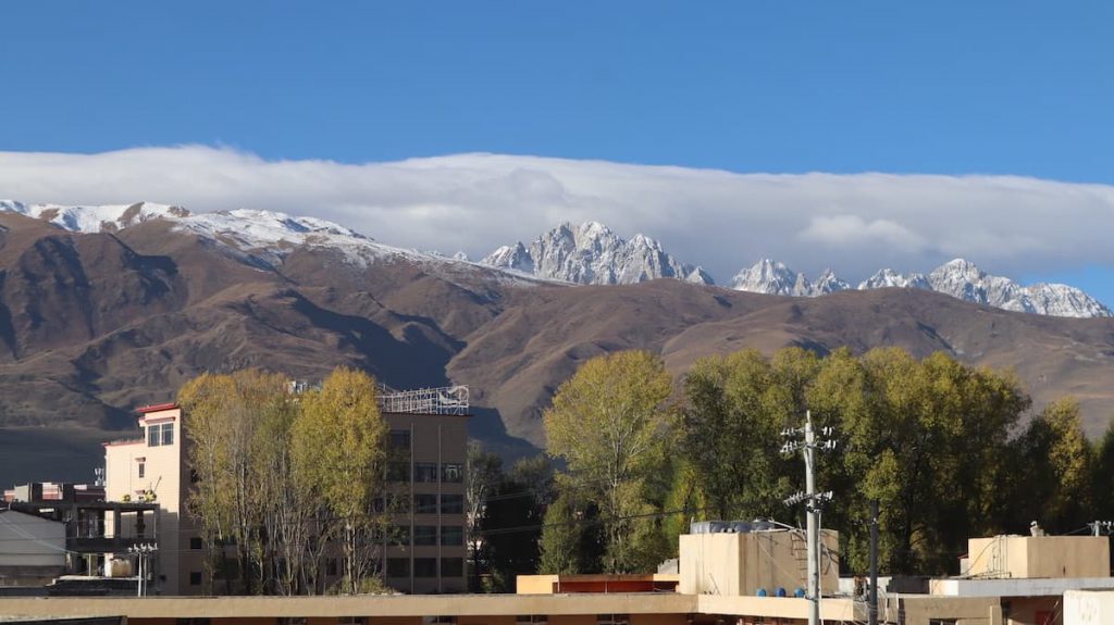 四川省・徳格印経院と甘孜県の写真　チベット文化の宝庫と温泉の街3-4