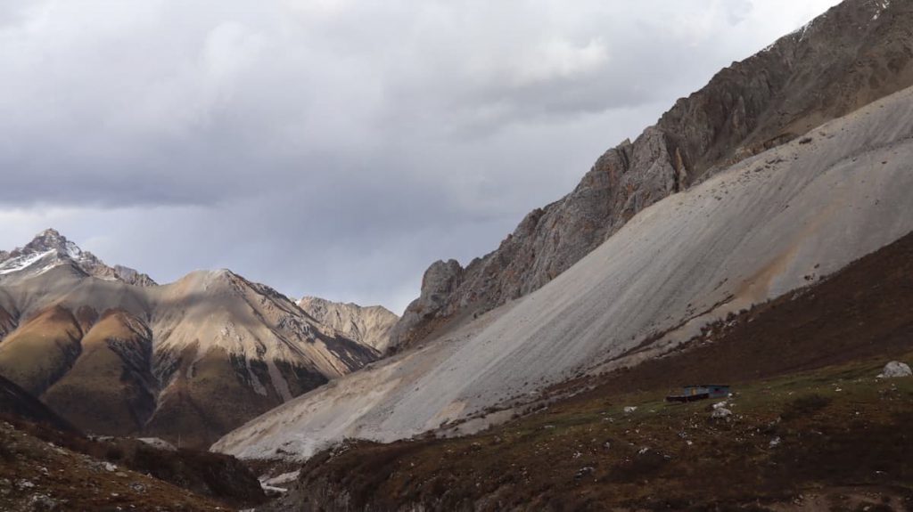 四川省・徳格印経院と甘孜県の写真　チベット文化の宝庫と温泉の街5-3