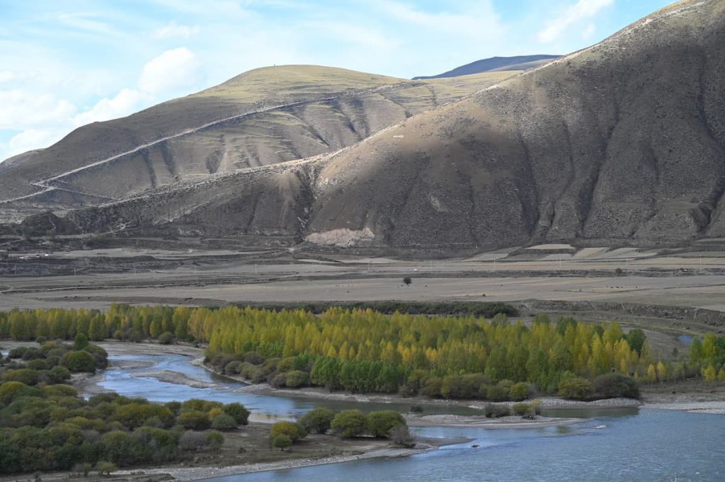 四川省・の写真　景観国道317号を行く5-2