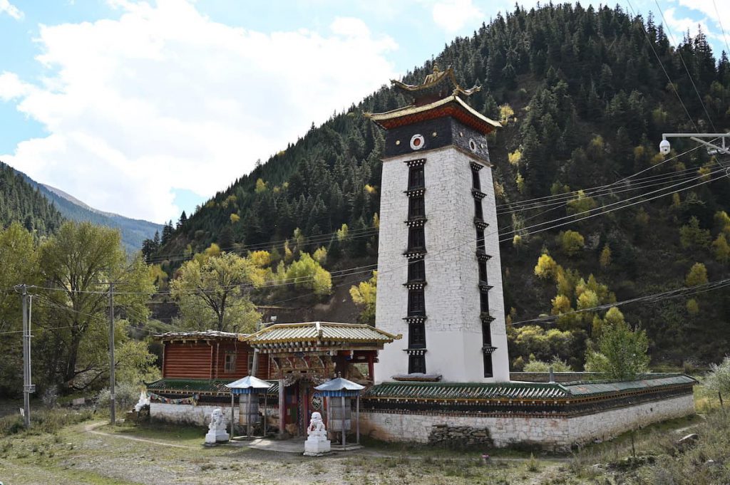 四川省・の写真　景観国道317号を行く6-1