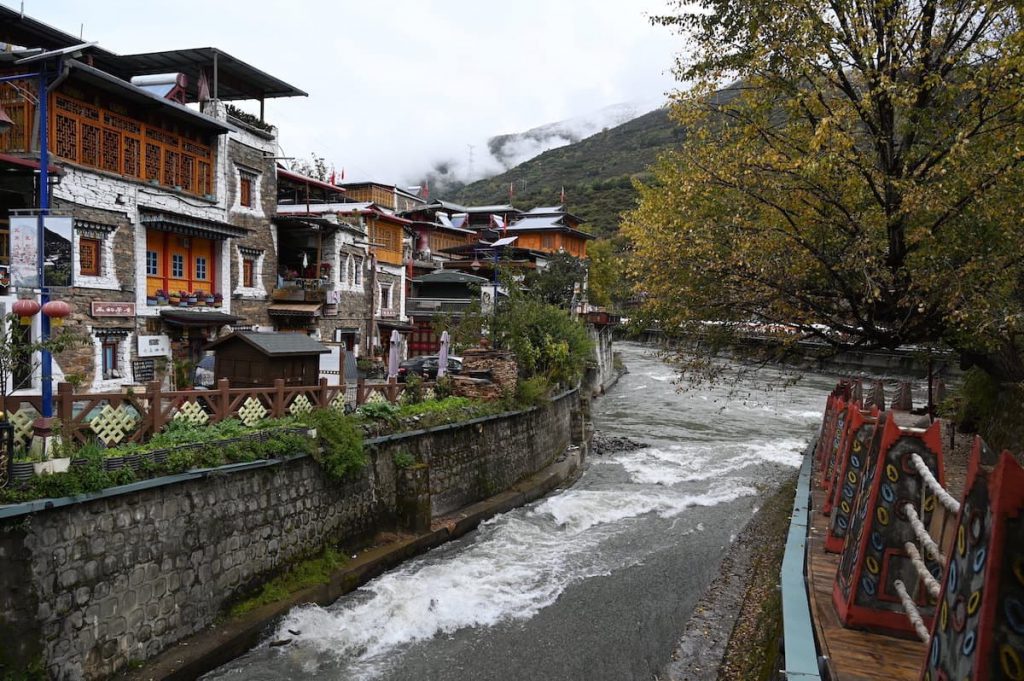 四川省・の写真　景観国道317号を行く7-2
