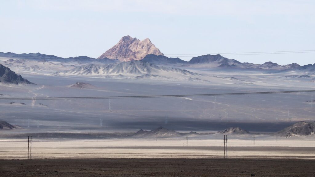 青海省・の写真 太陽と水と塩の神秘2-3