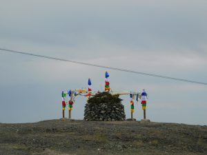 新疆ウィグル自治区・蘭州から烏魯木斉へ 烏魯木斉 ジュンガル盆地 砂漠の道 カナスへの玄関、布爾津 阿勒泰の深緑の谷の写真　烏魯木斉（ウルムチ）からカナスへ4-9