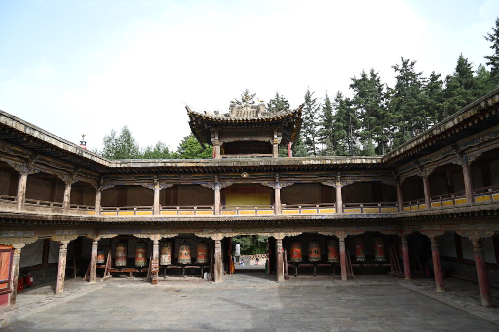 青海省・の写真　青海省の明代古城と寺4-2