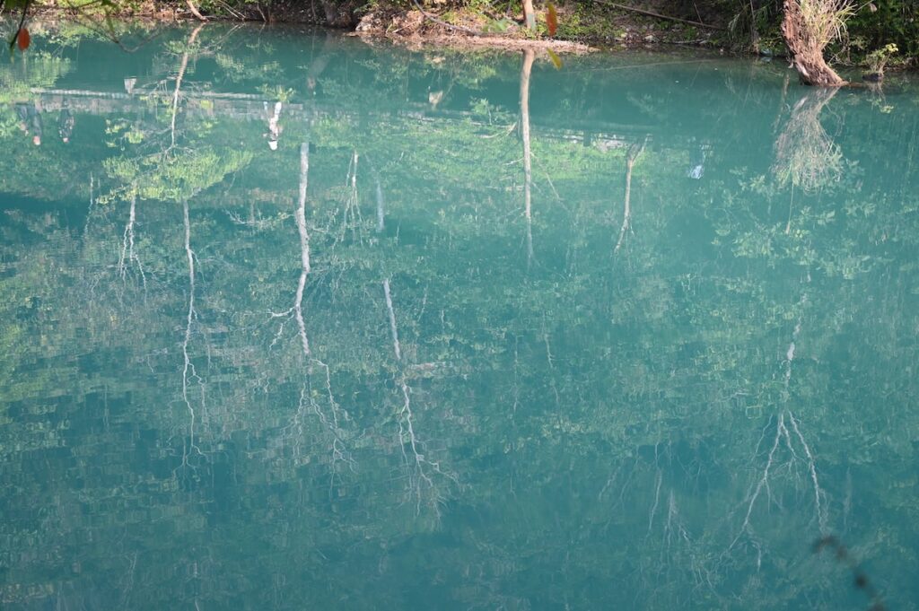 貴州省・の写真　世界自然遺産の古橋と癒しの峡谷2-2