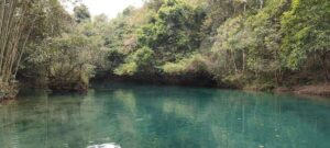 貴州省・の写真　世界自然遺産の古橋と癒しの峡谷4-10