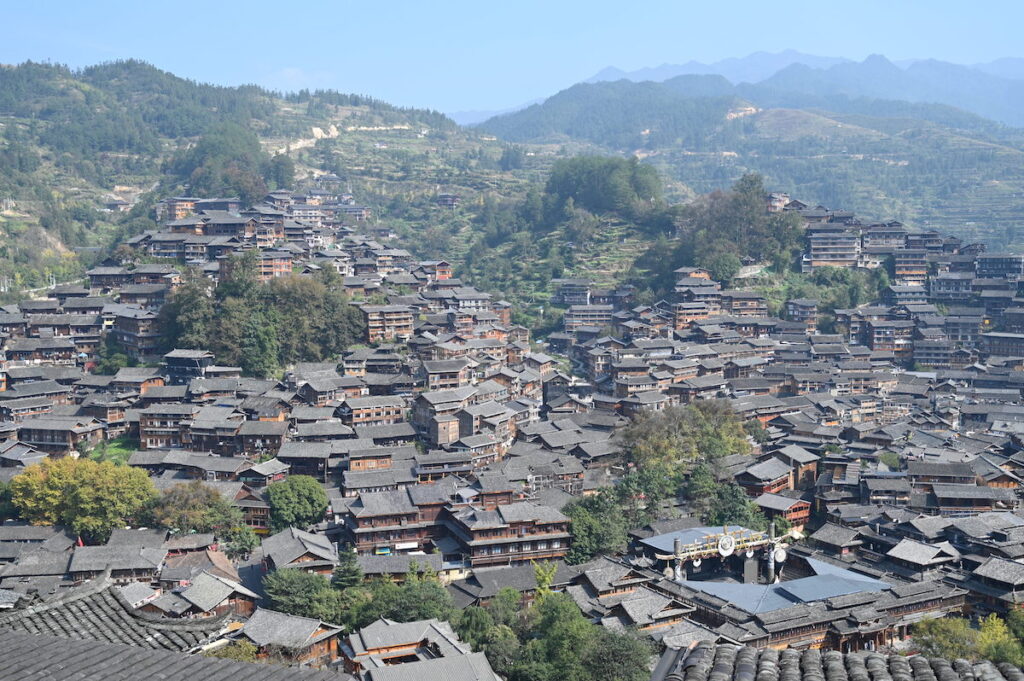 貴州省・の写真　世界自然遺産の古橋と癒しの峡谷5-1