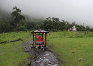 四川省・の写真　四姑娘山（スクニャン山）の渓谷を歩き中路蔵寨を訪ねる4-8
