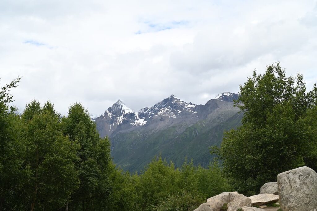 四川省・の写真 四姑娘山(スクニャン山)の渓谷を歩き中路蔵寨を訪ねる5-1