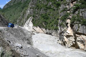 四川省・の写真　四姑娘山（スクニャン山）の渓谷を歩き中路蔵寨を訪ねる8-7