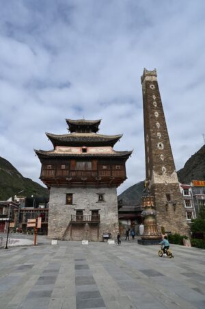 四川省・の写真 四姑娘山(スクニャン山)の渓谷を歩き中路蔵寨を訪ねる9-9