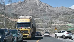 四川省・の写真　甲玉拉措と玉科草原からパンダとお茶の故郷へ4-10