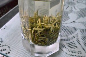 四川省・の写真　甲玉拉措と玉科草原からパンダとお茶の故郷へ6-9