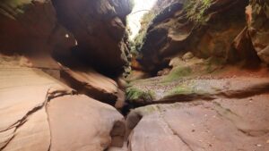 陝西省・の写真　岩と光の夢の回廊2-10