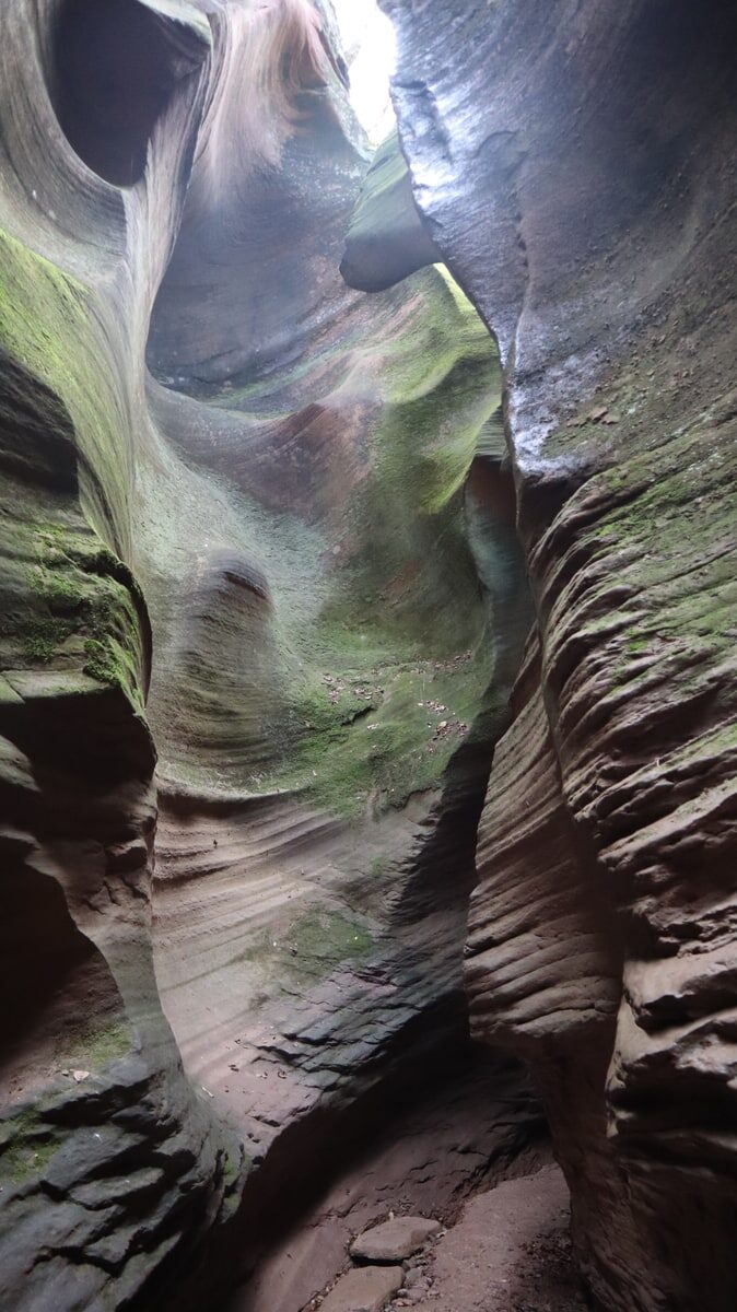 陝西省・の写真　岩と光の夢の回廊3-5