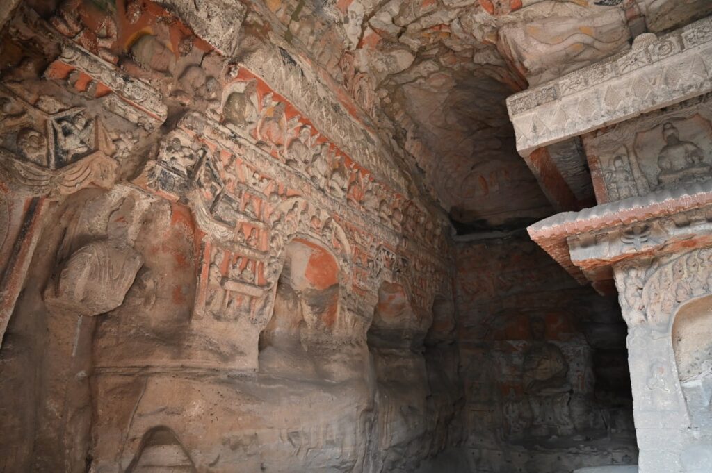 山西省・大同雲岡石窟の写真　シルクロードの宝石-2