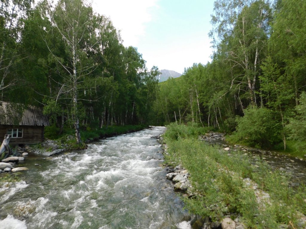 新疆ウィグル自治区・喀納斯（カナス）禾木村の写真　トゥバ族と哈薩克（カザフ）族の浄土2-4