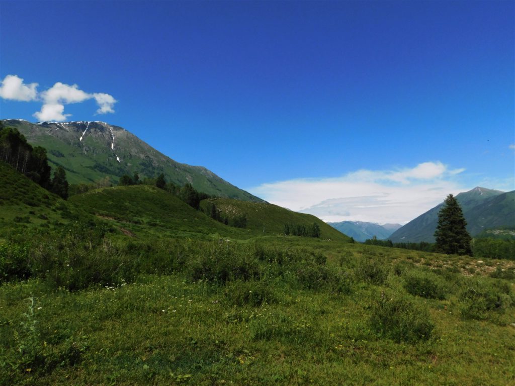 新疆ウィグル自治区・喀納斯(カナス)禾木村の写真 トゥバ族と哈薩克(カザフ)族の浄土3-1