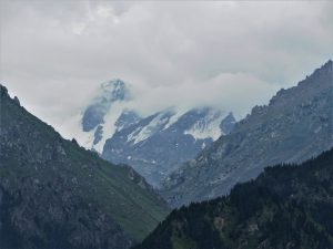 新疆ウィグル自治区・天山天池／南山牧場／奎屯河大峡谷の写真　天山の山懐に抱かれて-7